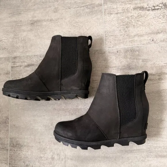 Sorel Joan of Arctic Wedge II Black Chelsea Boots - Women's Size 7.5