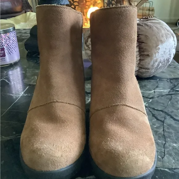 Sorel Joan of artic 11 suede wedge youth ankle boots size 1
