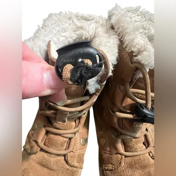 Sorel youth Whitney winter sneaker snow boot boy girl size one little kids