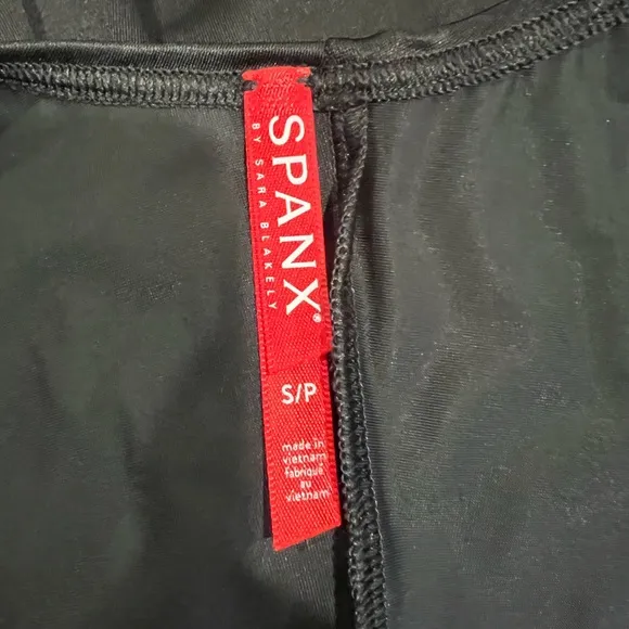 Spanx Open Bust Full Sculpting Slip in Very Black (S)