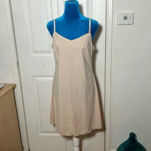 SPANX Slimming Slip Large