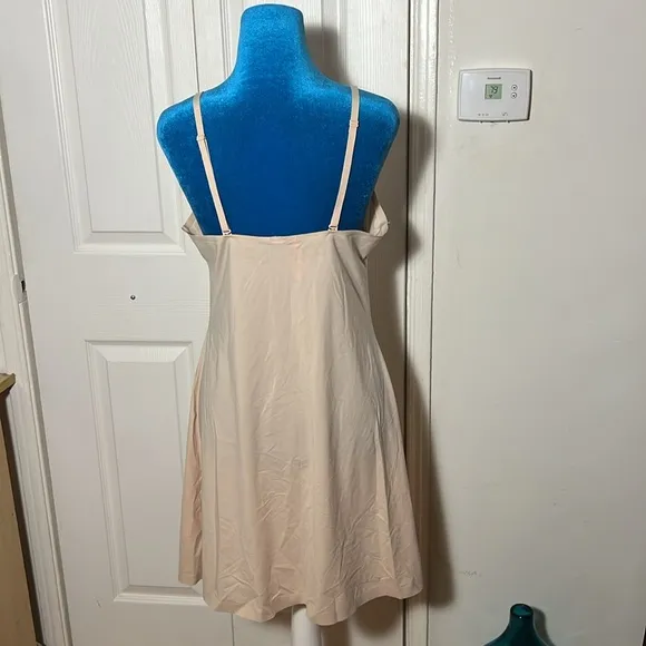 SPANX Slimming Slip Large