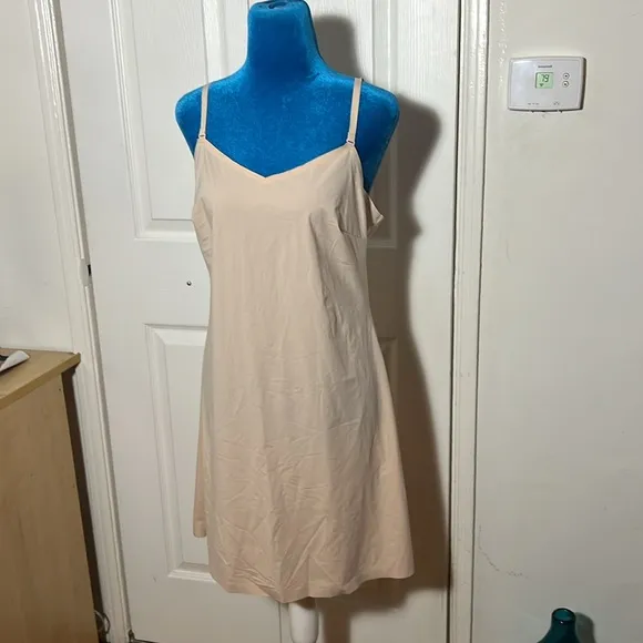SPANX Slimming Slip Large