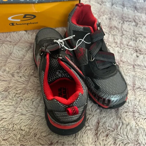 Star Wars Champion Boy GeoFoam Sneakers Size 3