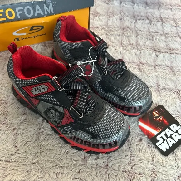 Star Wars Champion Boy GeoFoam Sneakers Size 3