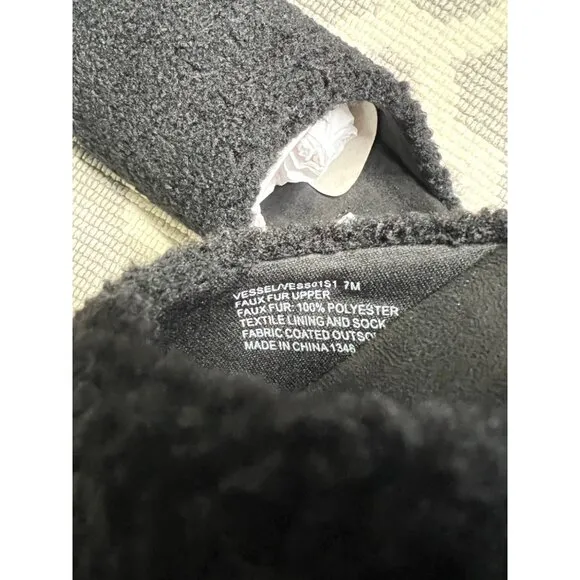 Steve Madden Women's Black Fleece lined Slippers Size 7M Black Polyester Cozy