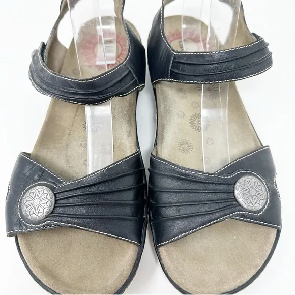 TAOS Escape Leather Sandals
