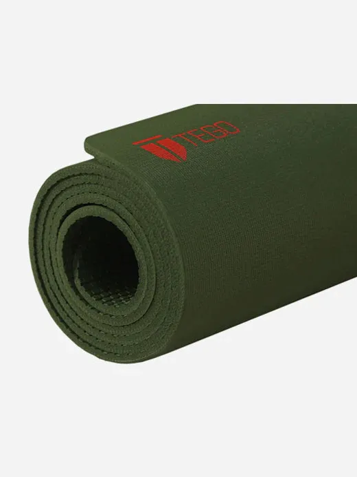 TEGO Stance Truly Reversible Yoga Mat with GuideAlign - With Bag (  Camo Red )