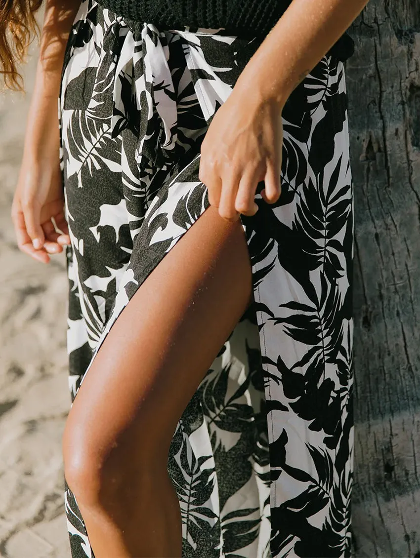 Tribal Pull On Capri