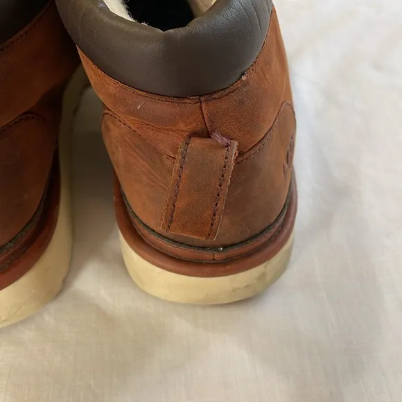 Ugg Men’s Fleece Lined Boots size 14 M Brown Leather Comfort Slippers Relaxed