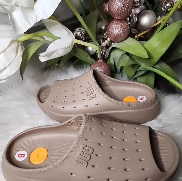 UGG Men's Slide It Sandal size11