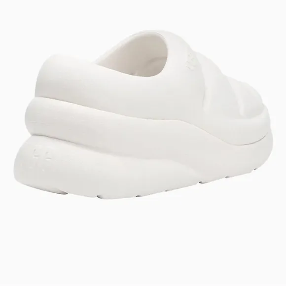 UGG SPORT YEAH CLOG White Sandal Chunky Platform Slip-On Style unisex Sz 2 kids.