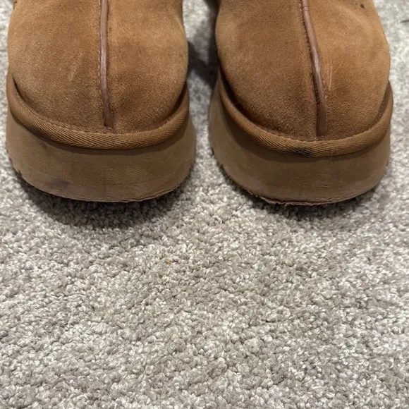 UGG Women's Tan Sheepskin Slippers
