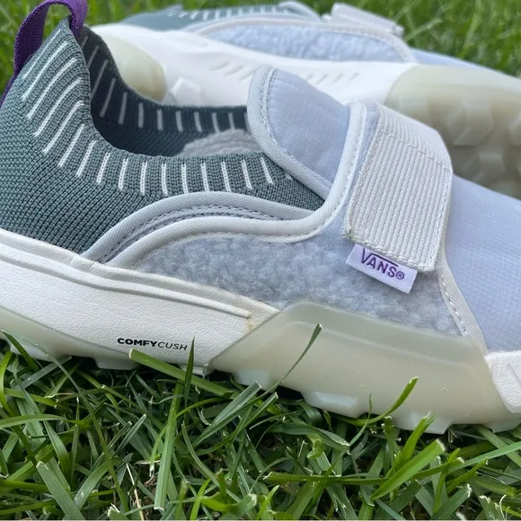 Vans / Coast CC Skyline Frost Gray White / Slip On / Comfy Cush / M 7.5 W 9