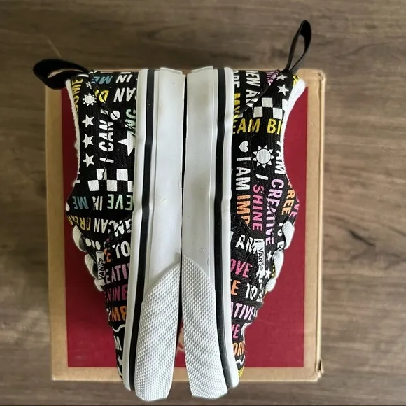 Vans Shine Bright Slip On Elastic Lace Toddler Shoe Size 5.5