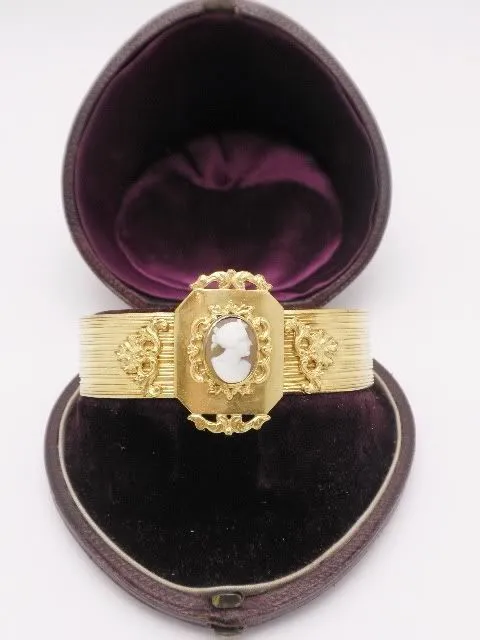 Victorian Antique Shell Cameo Bracelet Gold Plated