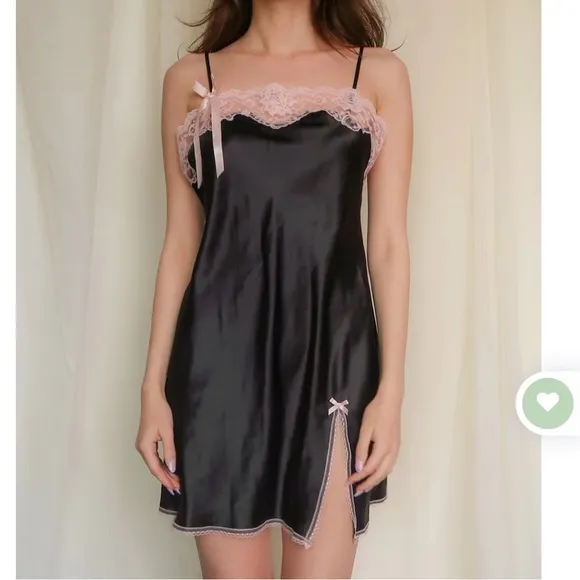 Victoria’s Secret Angels Vintage Satin Cami Slip black with pink lace trim
