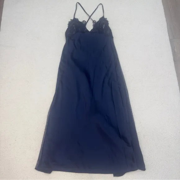 Victoria’s Secret Dragon Lace Satin Long Slip Dress Size Medium Navy