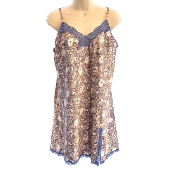Victoria's Secret Floral Chemise Slip ~ Size Large