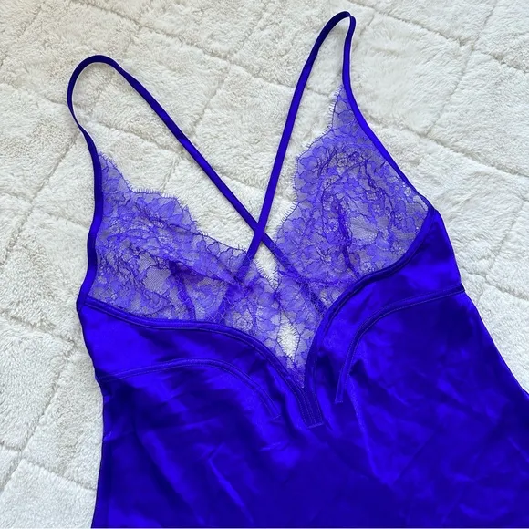 Victoria's Secret | Purple &quot;Play Nice&quot; Chantilly Lace Satin Slip | Size Medium