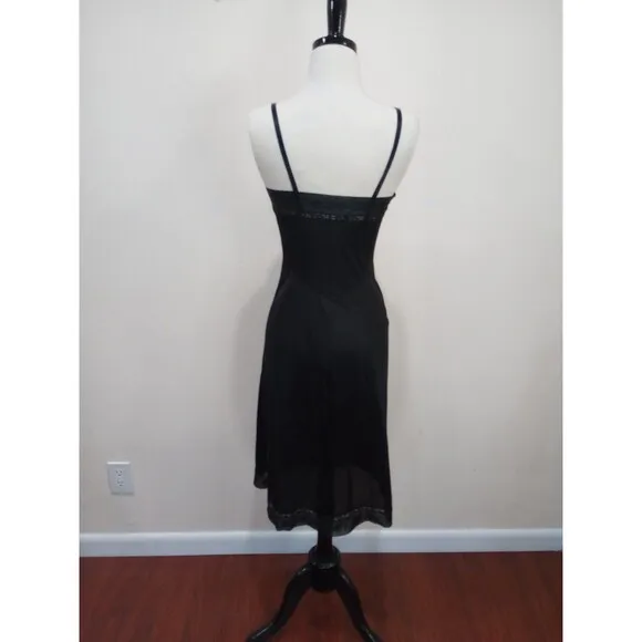 Vintage 1950's Vanity Fair Black Slip  - Size 32 / XS - S