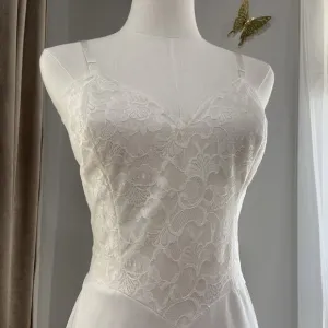 Vintage 50s Vanity Fair Pinup White Nylon Lace Bodice Full Slip Dress Size 34