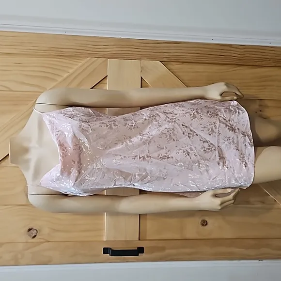 Vintage | Shirley of Hollywood Pink Metallic Patterned Slip Dress | M
