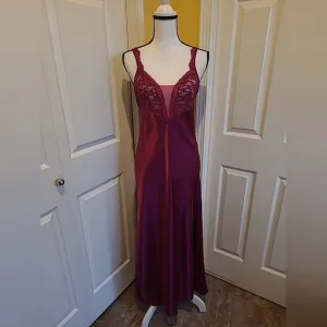 VINTAGE VICTORIA'S SECRET RED SLIP GOWN, SIZE S