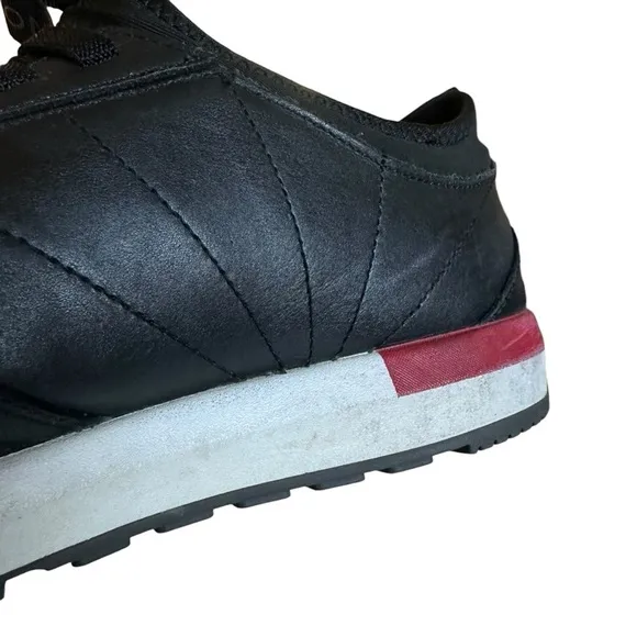 VIONIC TRENT BLACK LEATHER SNEAKER SIZE 10