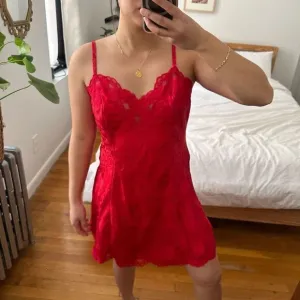 VTG Victoria’s Secret gold slip dress
