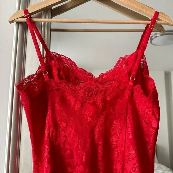 VTG Victoria’s Secret gold slip dress