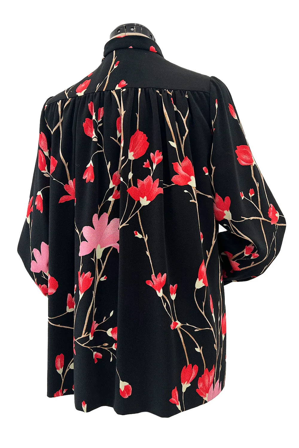 Wonderful 1980s Hanae Mori Vibrant Floral Print Silk Crepe Swing or Tent Jacket